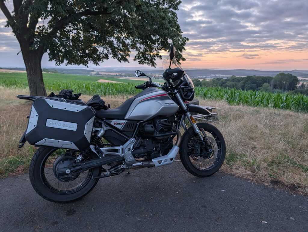 Moto Guzzi V95 TT Travel