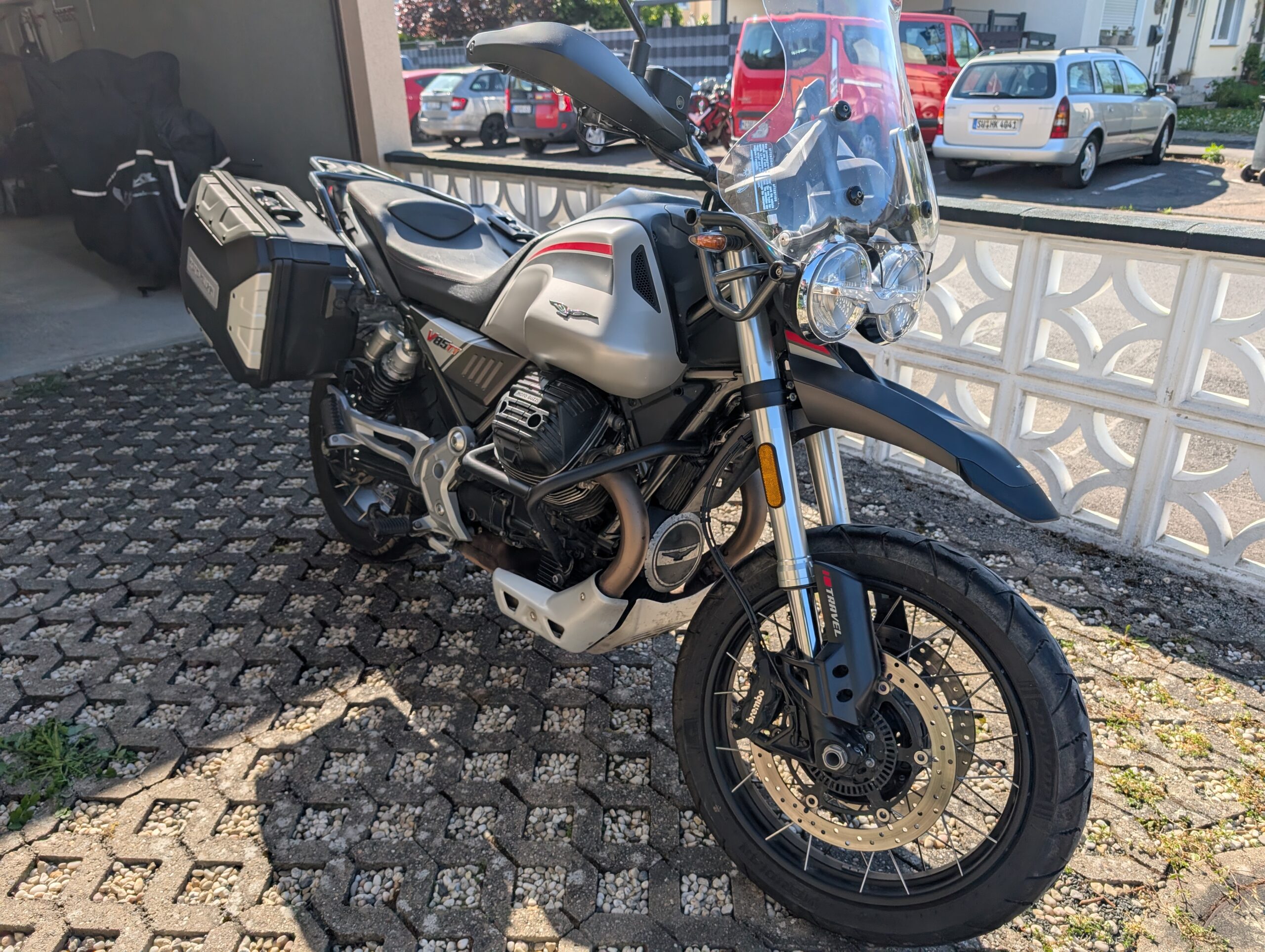 Moto Guzzi V85 TT Travel for a 10k km 6 week tour?